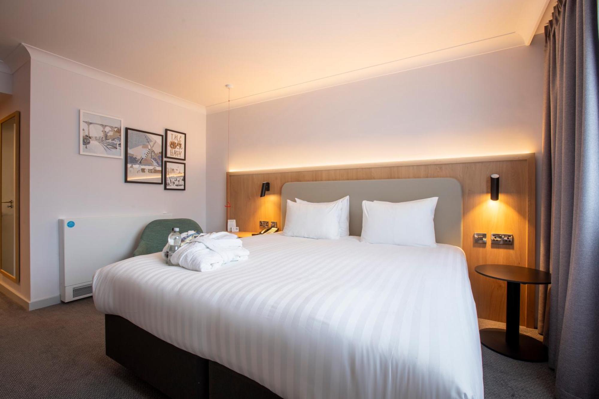 Holiday Inn Brentwood By Ihg Eksteriør bilde
