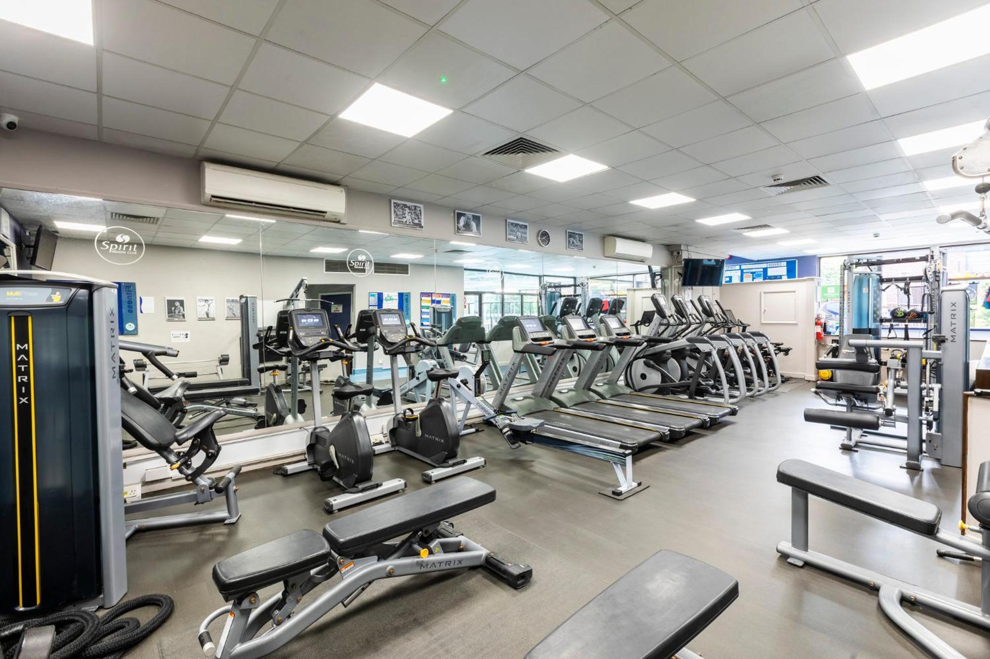 Holiday Inn Brentwood By Ihg Eksteriør bilde