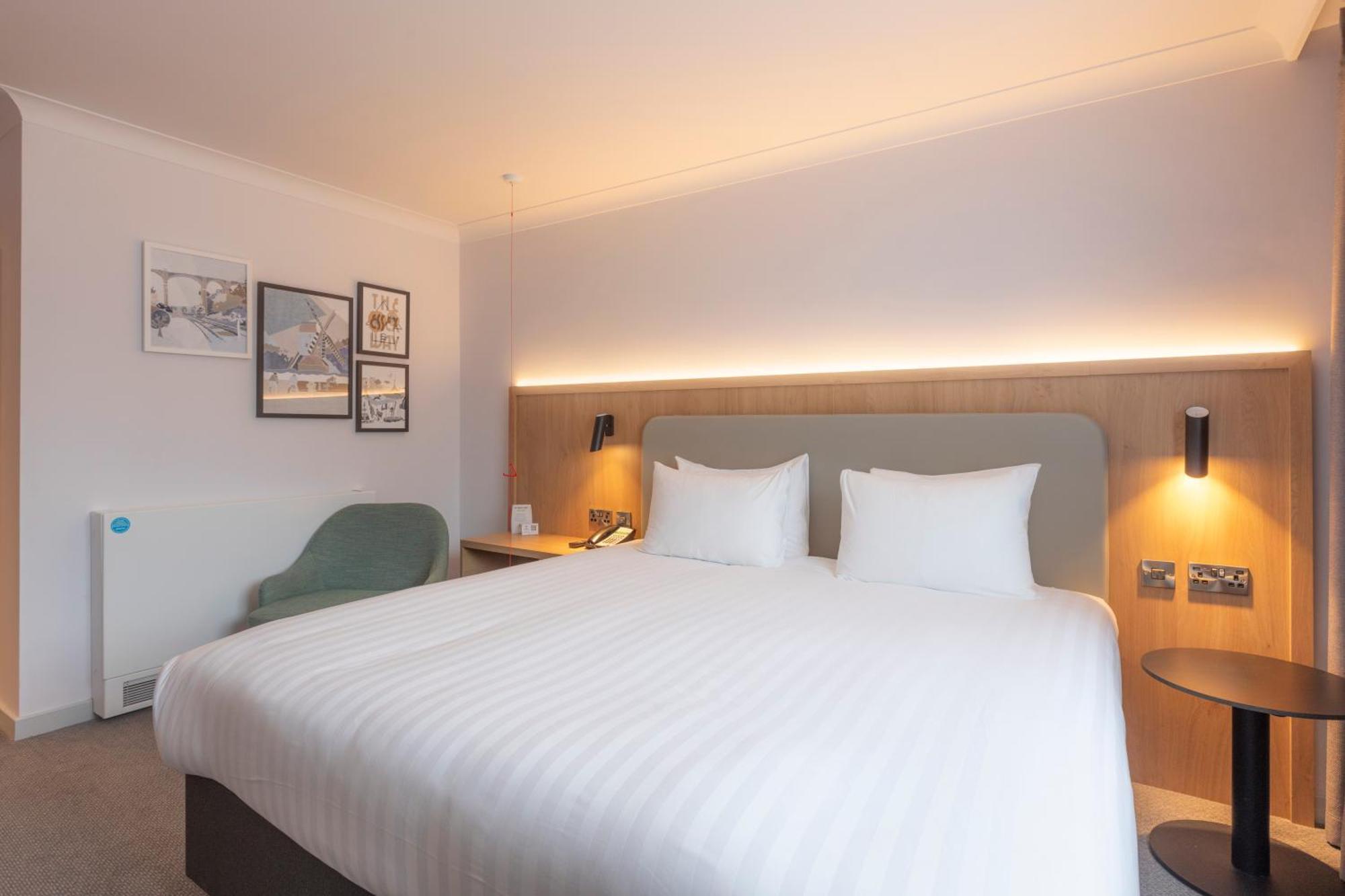 Holiday Inn Brentwood By Ihg Eksteriør bilde