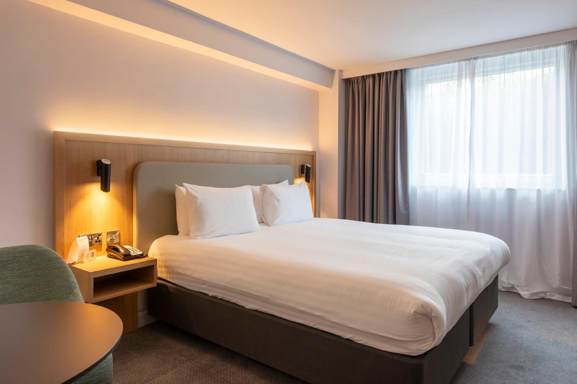 Holiday Inn Brentwood By Ihg Eksteriør bilde