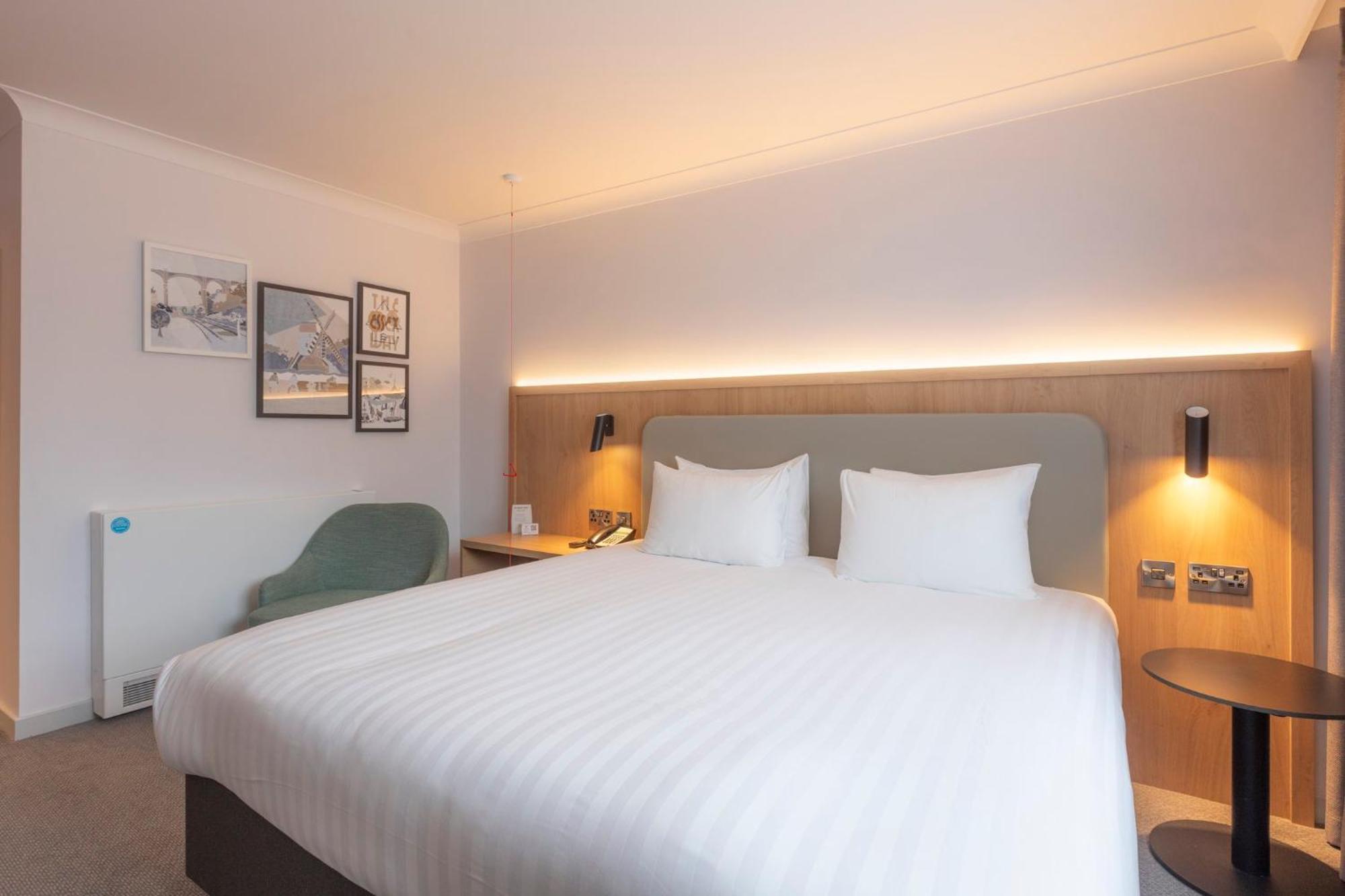 Holiday Inn Brentwood By Ihg Eksteriør bilde