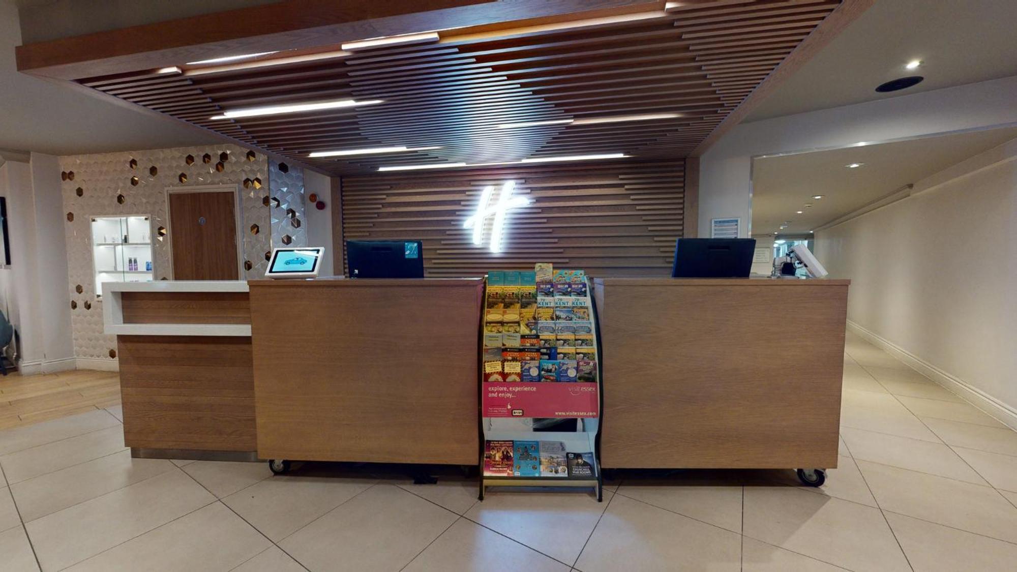 Holiday Inn Brentwood By Ihg Eksteriør bilde