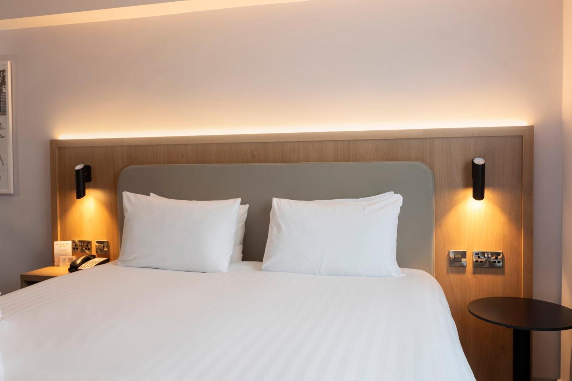 Holiday Inn Brentwood By Ihg Eksteriør bilde